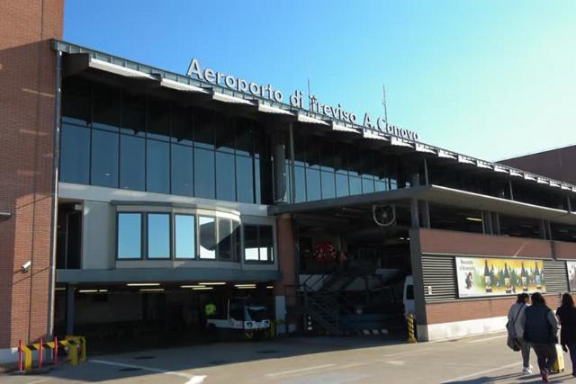 فرودگاه ترویزو 