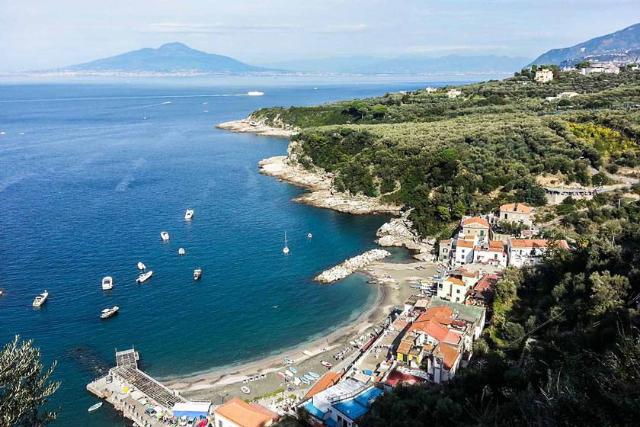 روستای مارینا دی پولو 