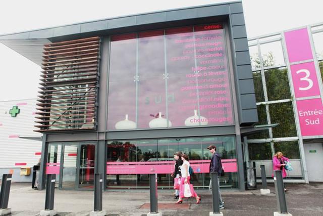 مرکز خرید ایکولی گراند وست