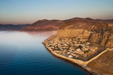 قلعه مونمواسیا