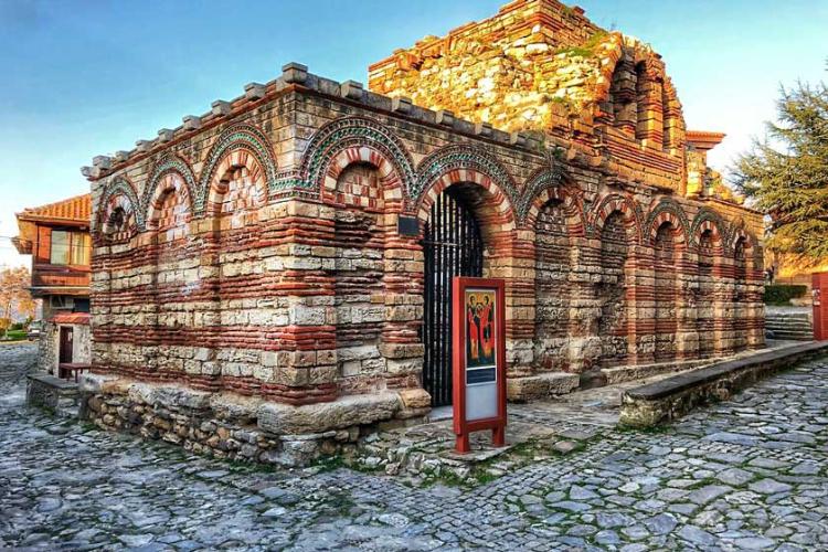 کلیسای فرشتگان مقرب میکائیل و جبرئیل
