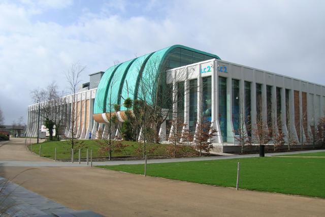 مجموعه تفریحی ورزشی ال سی