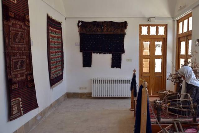 موزه فرش اردکان (خانه تاریخی ملک افضلی)