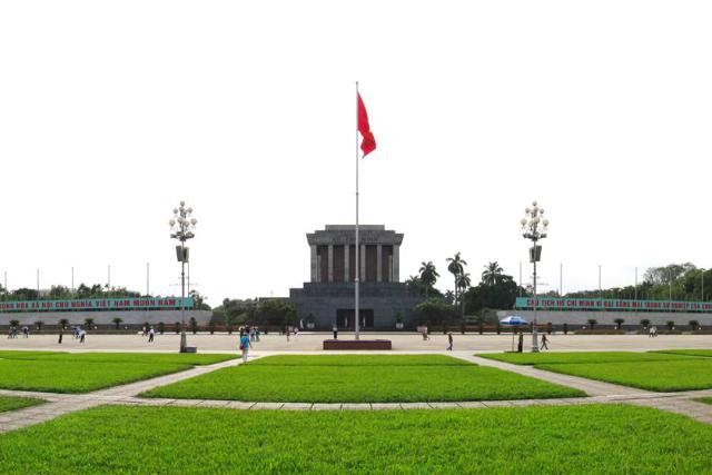 میدان با دین