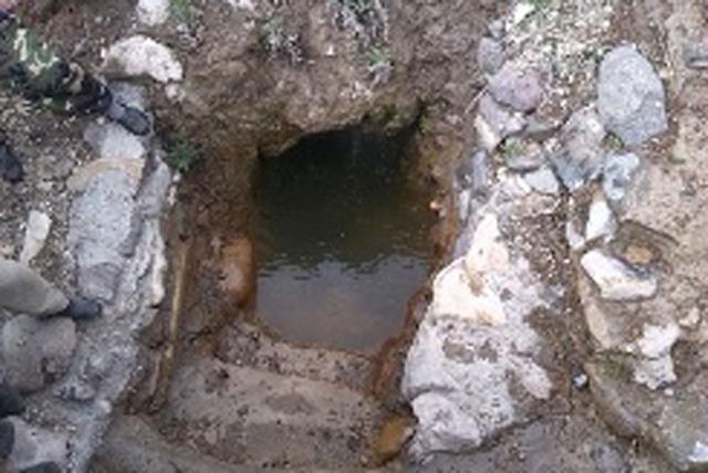 چشمه آب معدنی پیرگیابان