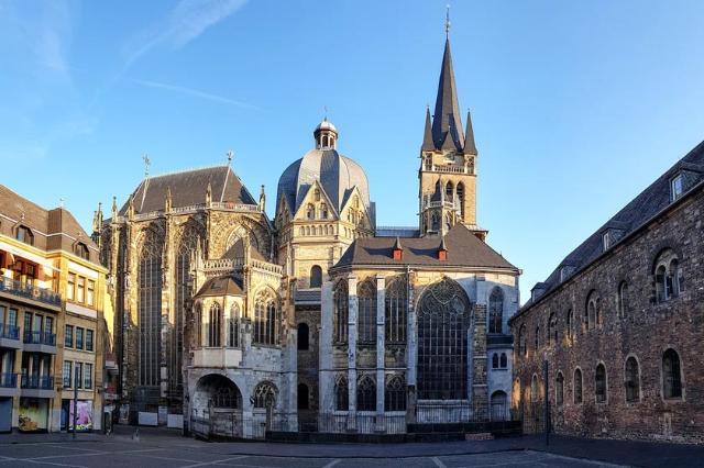 کلیسای جامع آخن