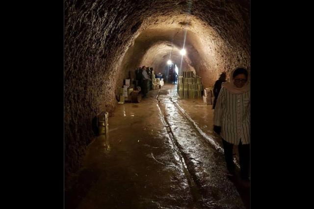 زاغه‌ ها و تونل های سنگی لیقوان