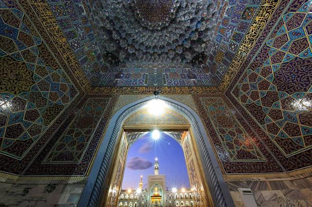 ورودی صحن انقلاب؛ حرم امام رضا (ع)