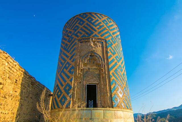 گنبد الله الله ورزقان