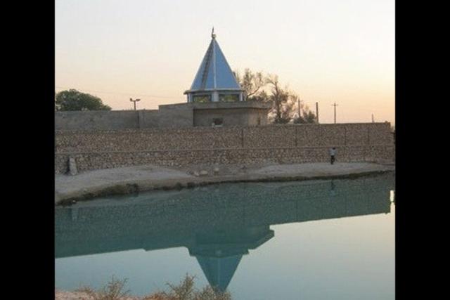 چشمه آب گرم میر احمد
