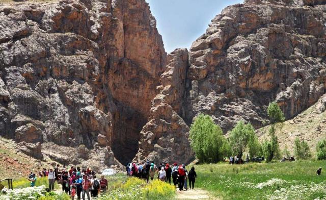 تنگه واشی و دشت ساواشی فیروزکوه