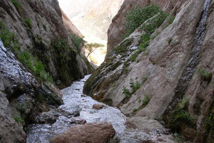 آبشار توی