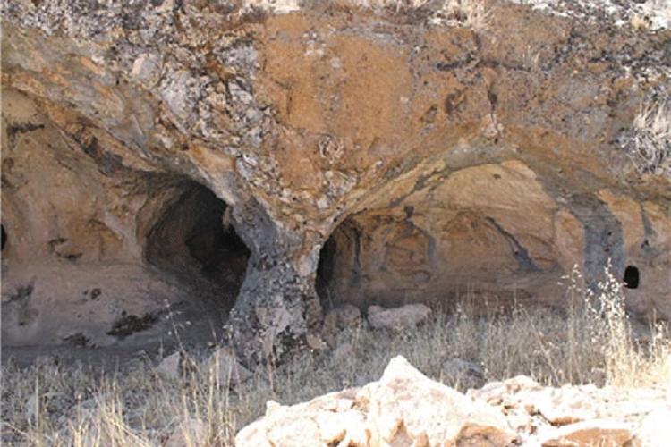 غار مس خونگاه 