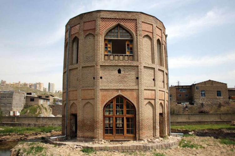برج خلعت پوشان تبریز