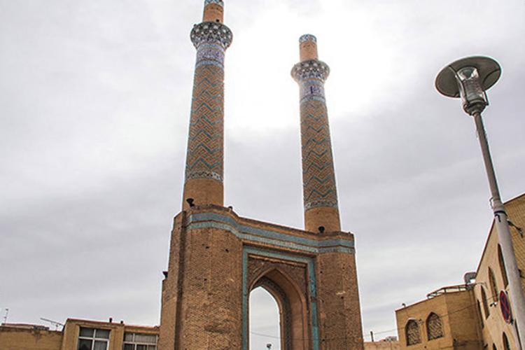 مناره‌ های دارالضیافه اصفهان