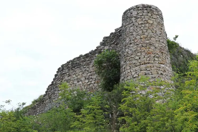 قلعه مارکوه از نمای پایین