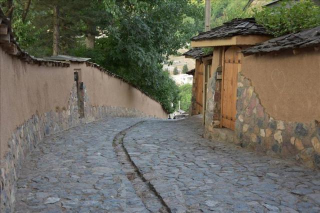 کوچه‌های روستای کندلوس