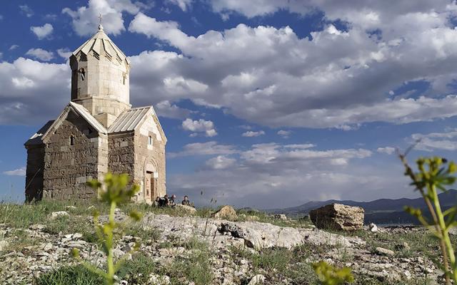 کلیسای مریم مقدس ماکو (کلیسای زور زور)