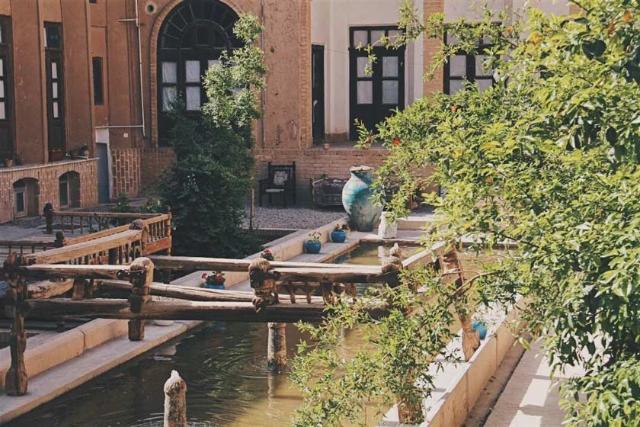 خانه سیگاری یزد