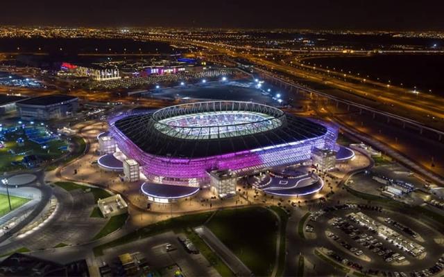 نورپردازی استادیوم الریان در شب