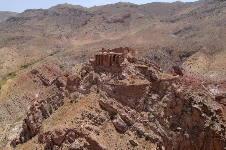 قیز قلعه ساوه