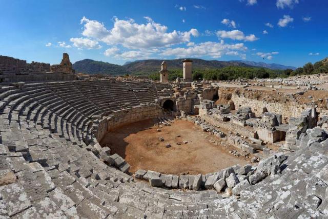 دورنمای شهر باستانی زانتوس