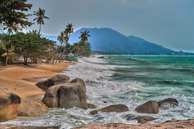 آب‌ شفاف ساحل لامای