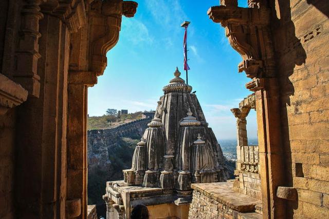 بناهای قلعه چیتور