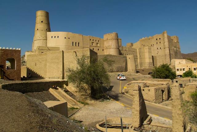 دورنمایی از قلعه بهلا