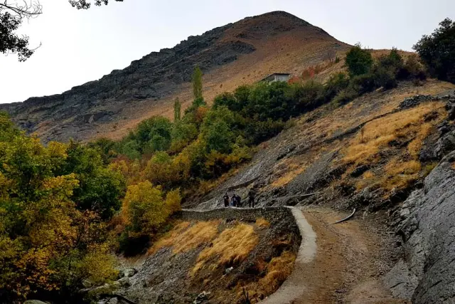 مسیرهای پاییزی در روستای آهار