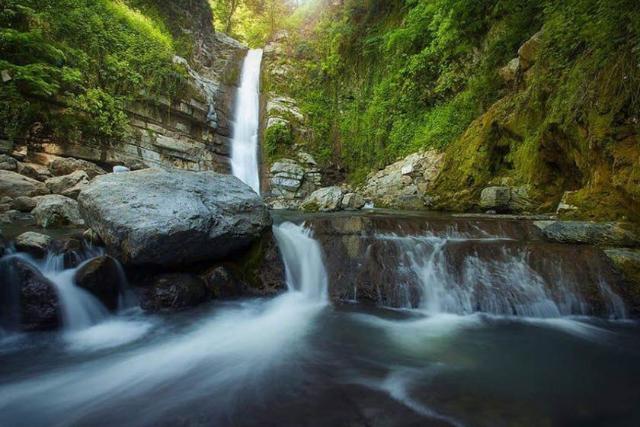 جریان آب در آبشارهای شیرآباد