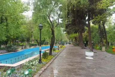 معابر باغ ملی مشهد