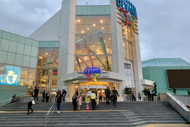 ورودی مرکز خرید جواهر استانبول