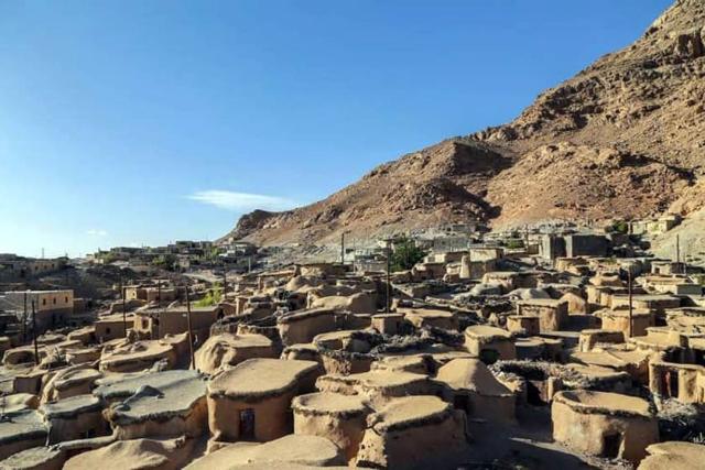 دورنمای روستای ماخونیک
