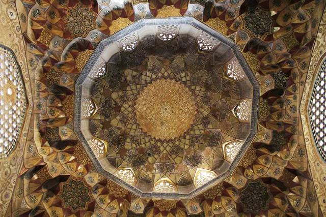 تزیینات سقف مسجد گنجعلی خان