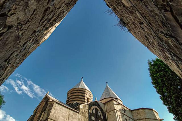 معماری چشم‌نواز قره کلیسا