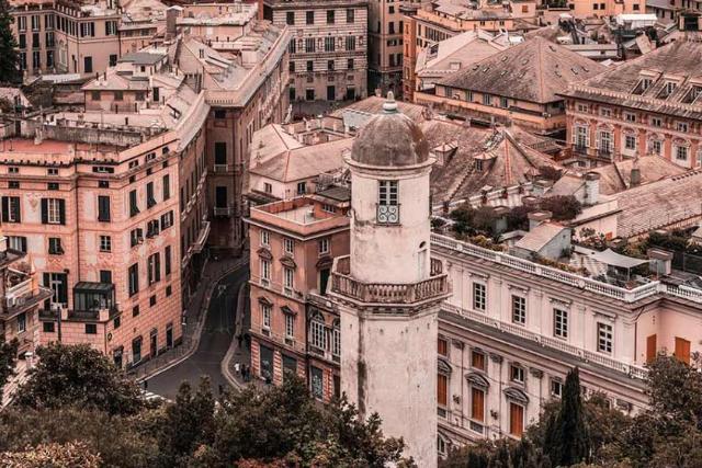 استرادا نووا و بناهای آن از نمای دور