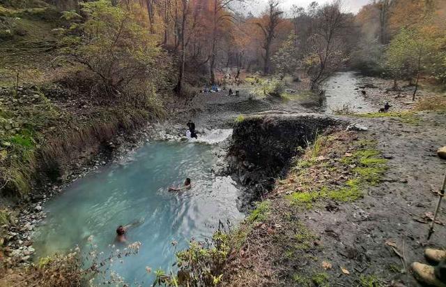 چشمه لاله زار بلیران محمدرضا نامدار ویکی لاک