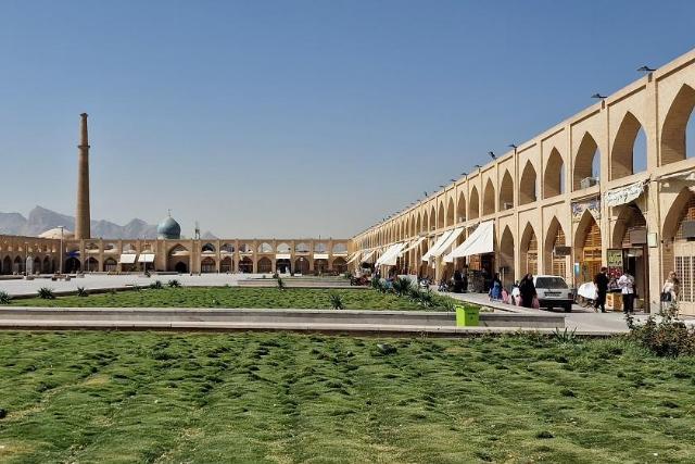 میدان عتیق اصفهان ؛ منبع عکس: گوگل مپ؛ عکاس: Mariano Alonso