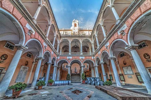 نمایی از محوطه کاخ دوریا تورسی جنوا؛ منبع عکس: ویکی‌مدیا؛ عکاس: Maurizio Beatrici