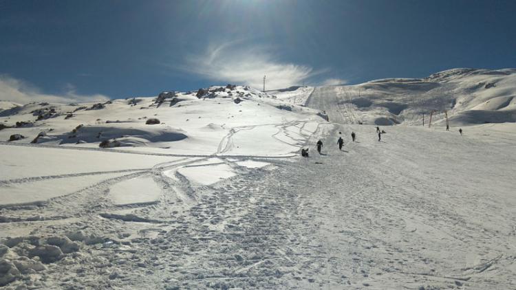 نمایی از پیست اسکی پولادکف در زمستان؛ منبع عکس: گوگل مپ؛ عکاس: نیما چهرازی