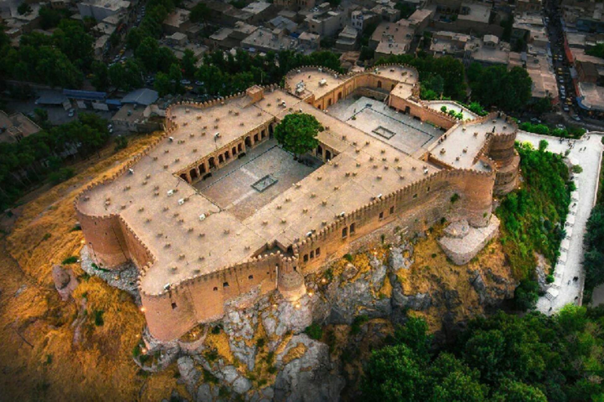 حریم فلک‌الافلاک بالاخره آزاد می‌شود؛ بزودی جابه‌جایی پادگان سپاه