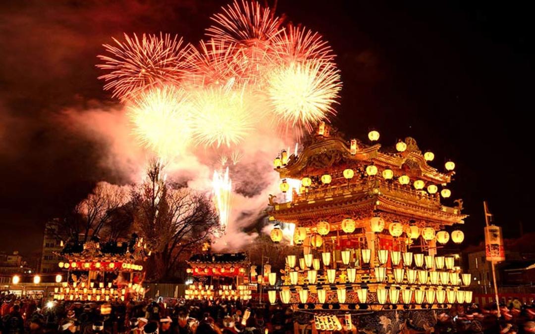 آتش بازی در جشنواره شب چیچیبو