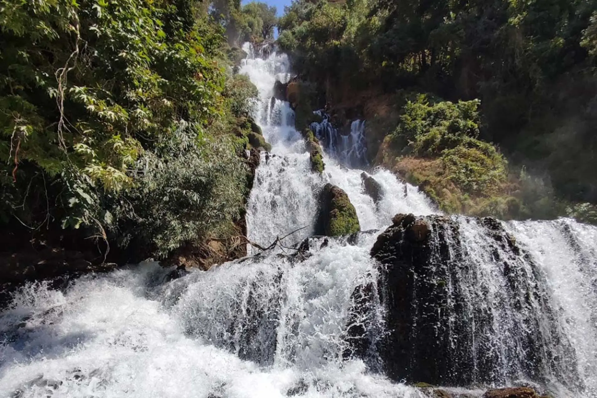 طبیعت آبشار لندی