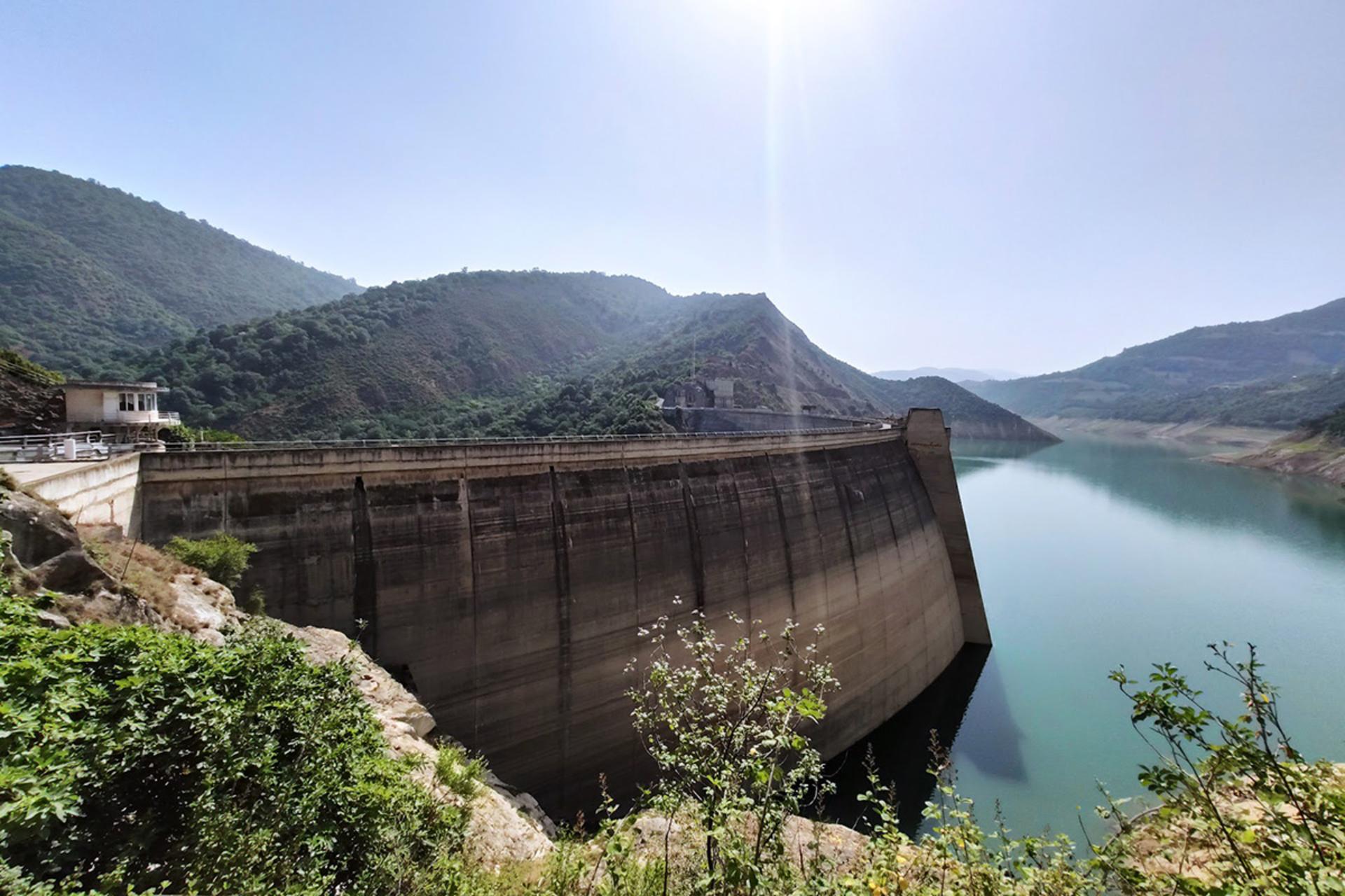 دریاچه پشت سد سلیمان تنگه