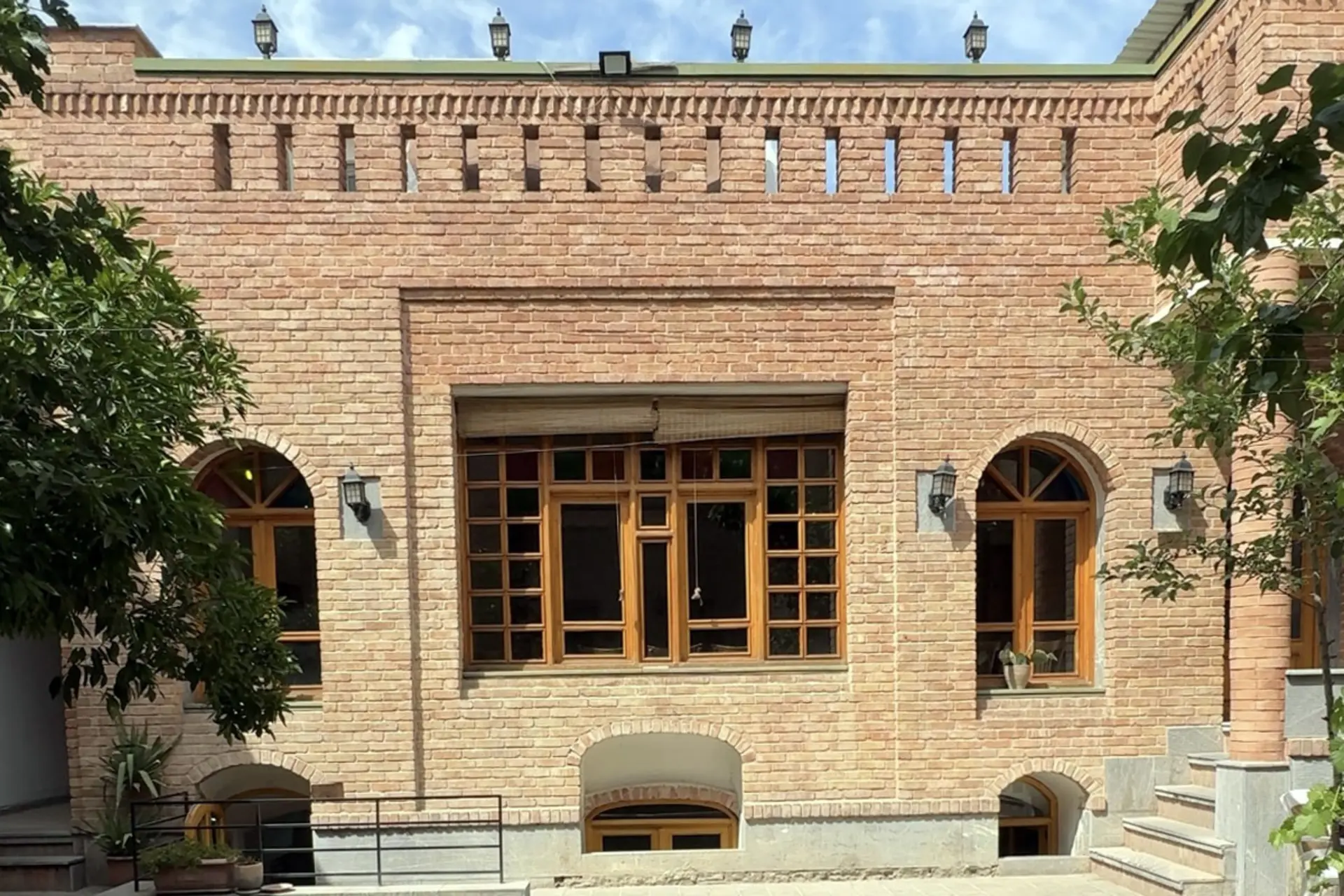 خانه اردیبهشت در محله عودلاجان تهران
