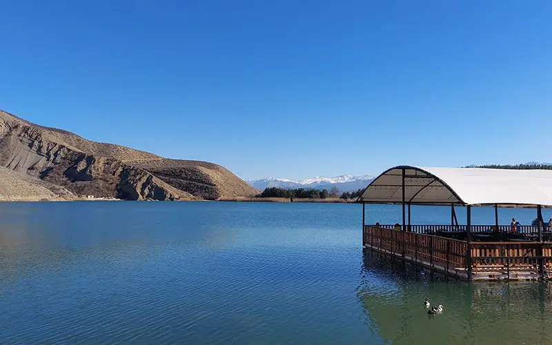 شناور دریاچه ولشت