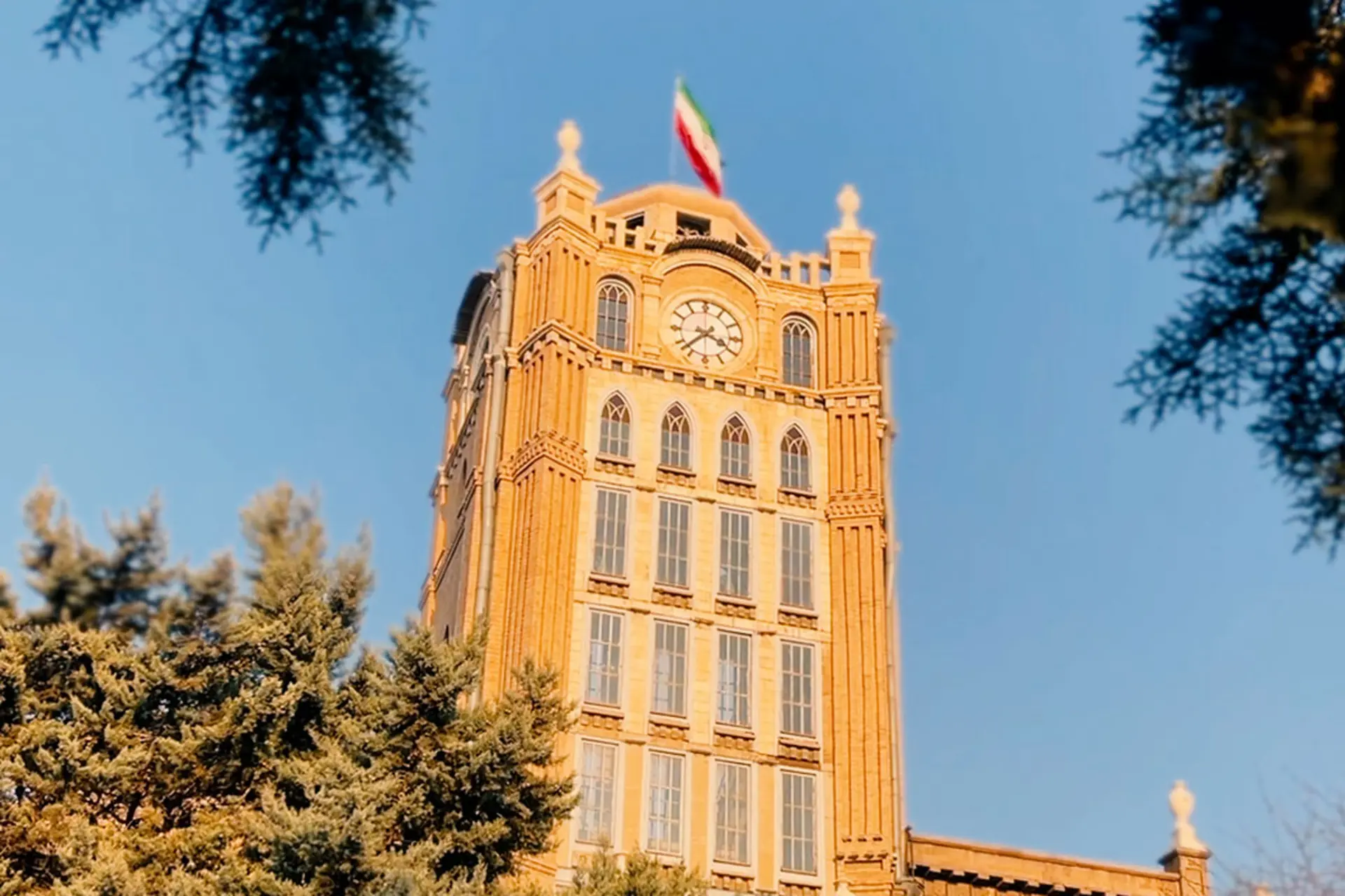 برج تاریخی ساعت تبریز