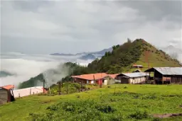 کلبه های سوئه چاله در کوهستان