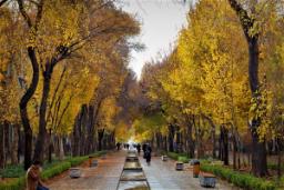 فضای پاییزی در خیابان چهارباغ عباسی